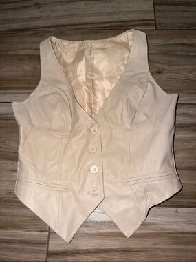 Women’s Cream Vegan Leather Vest Top Jacket - Sleeveless Button Front